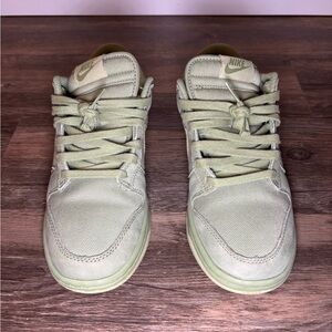 Size 7 - Nike Dunk Premium Low Oil Green